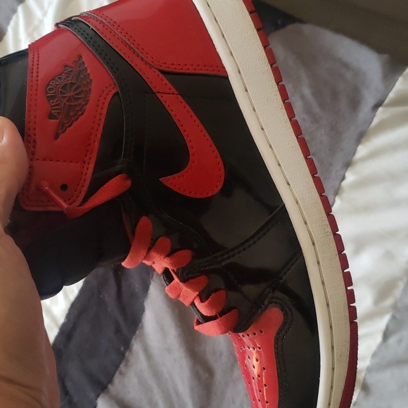 NIKE Air Jordan 1 Retro High OG - Picture 2 of 4